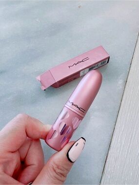 MAC limited edition lipstick /NWB